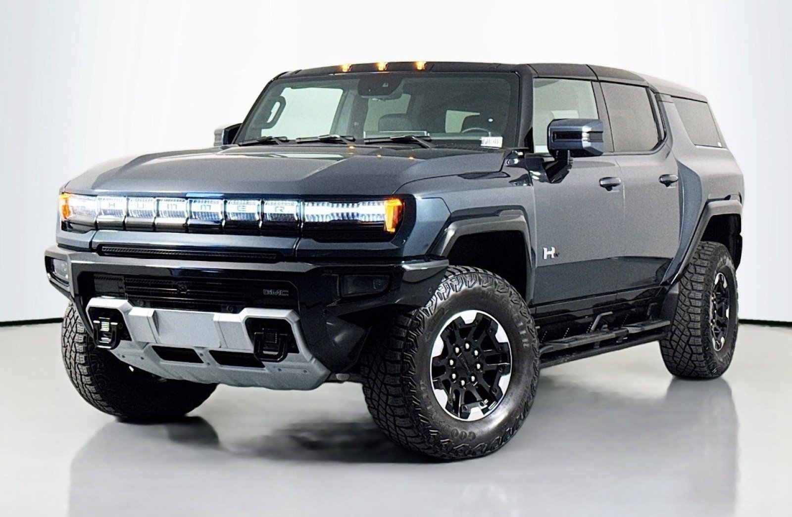 Used 2025 GMC HUMMER EV 3X with VIN 1GKT0RDCXSU116733 for sale in Ontario, CA