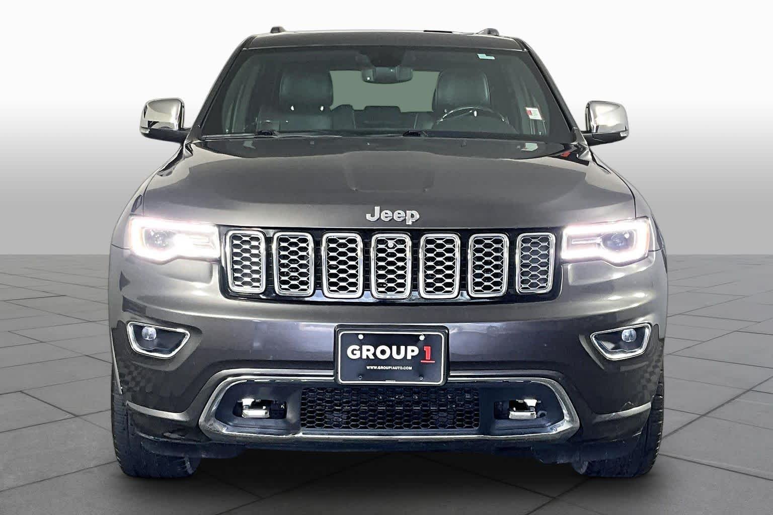 Used 2020 Granite Crystal Metallic Clearcoat Jeep Overland image 4