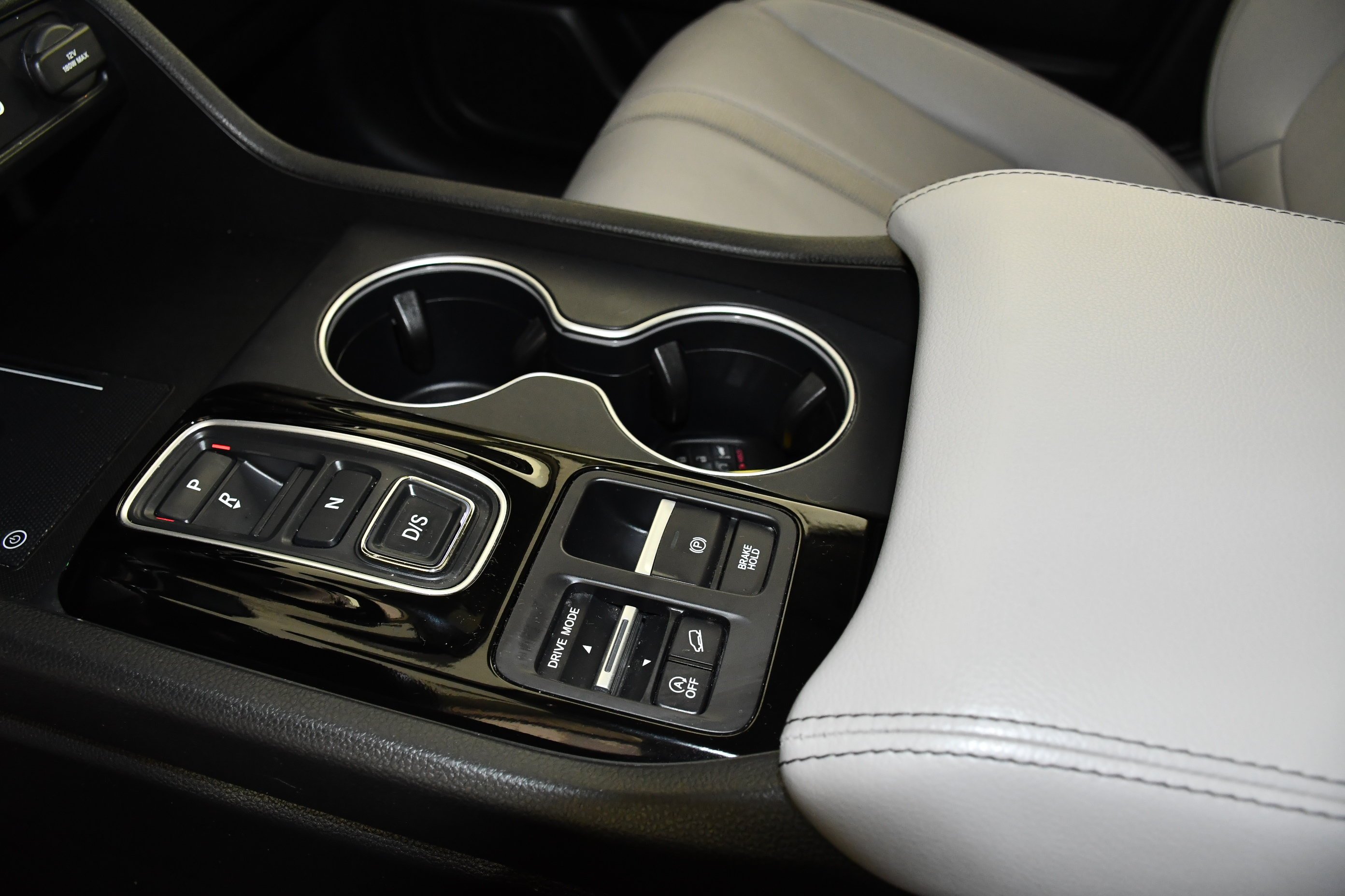 Used 2025 Obsidian Blue Pearl Honda Touring image 32