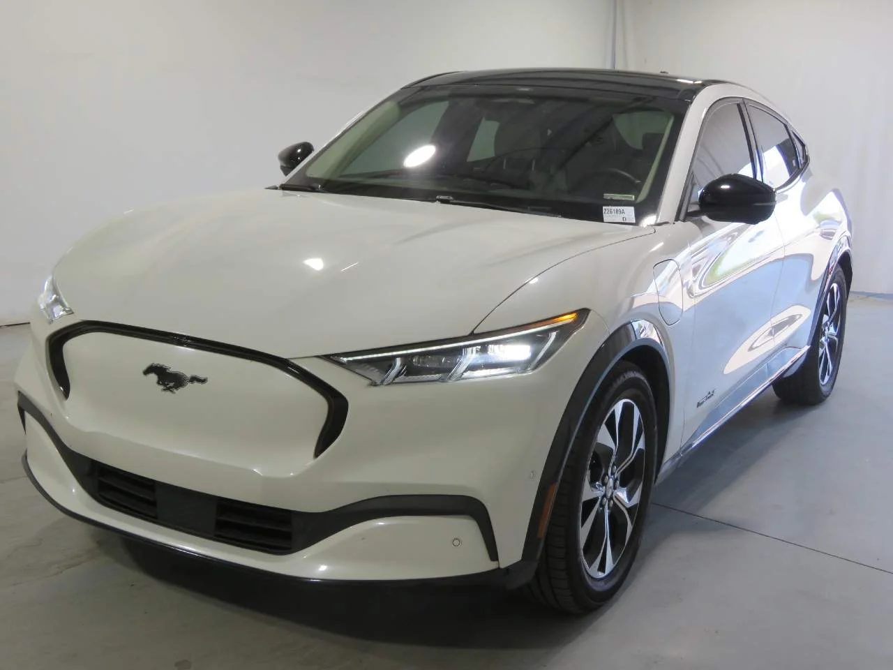2021 Ford Mustang-Mach-e Premium's photo