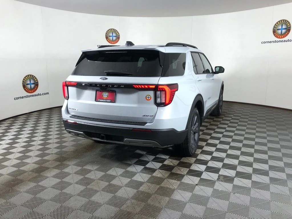 New 2026 Space White Metallic Ford Active image 18