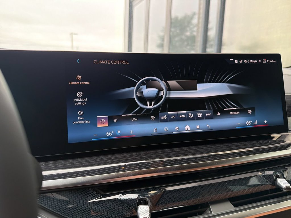 New 2027 Indianapolis Red Metallic BMW xDrive40i image 16