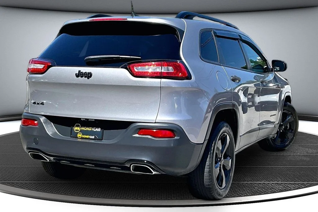Certified Used 2017 Silver Jeep Sport image 6
