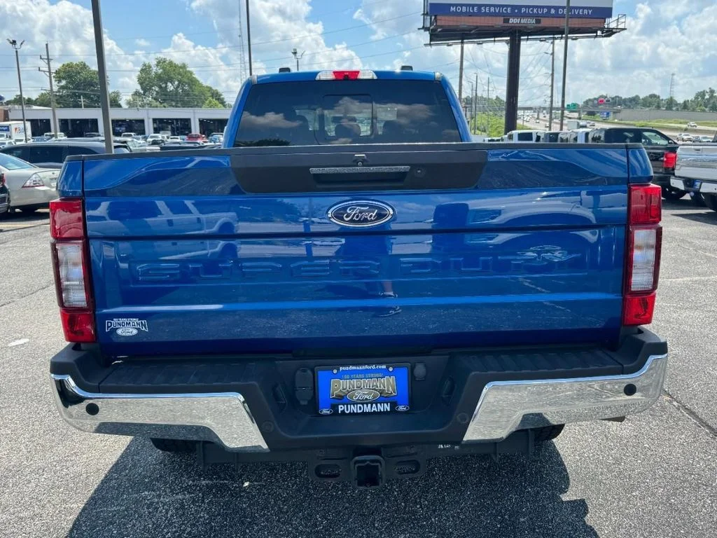 Used 2022 Antimatter Blue Metallic Ford  image 4
