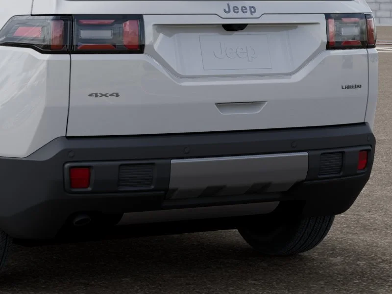 New 2026 Bright White Clear-Coat Exterior Paint Jeep Laredo image 13