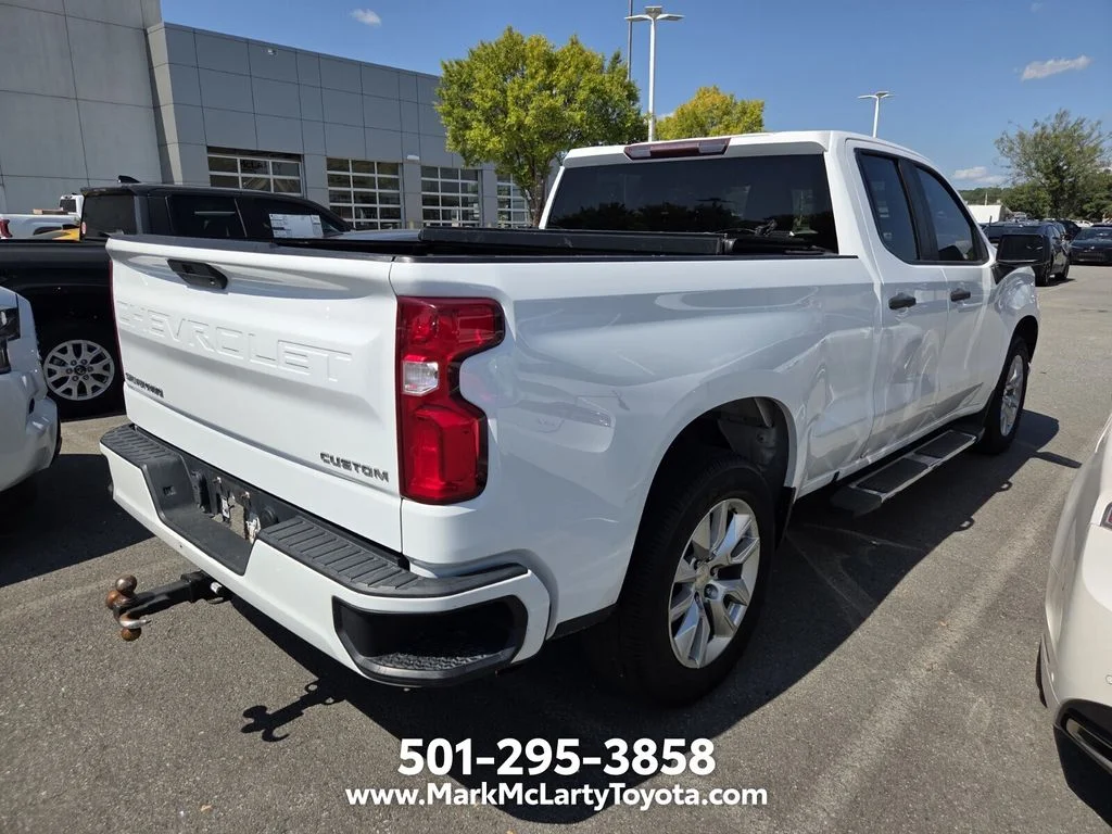 Used 2021 White Chevrolet Custom image 4
