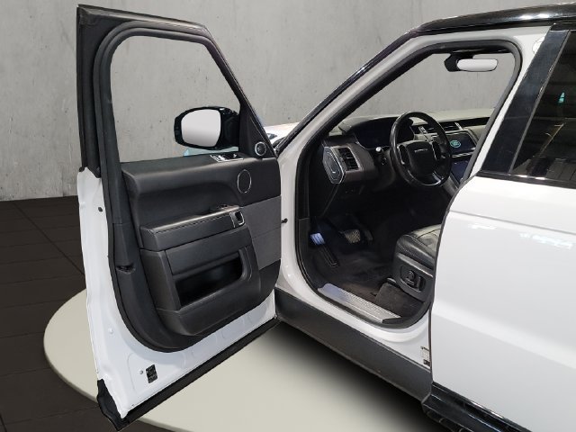 Used 2019 Fuji White Land Rover HSE image 37