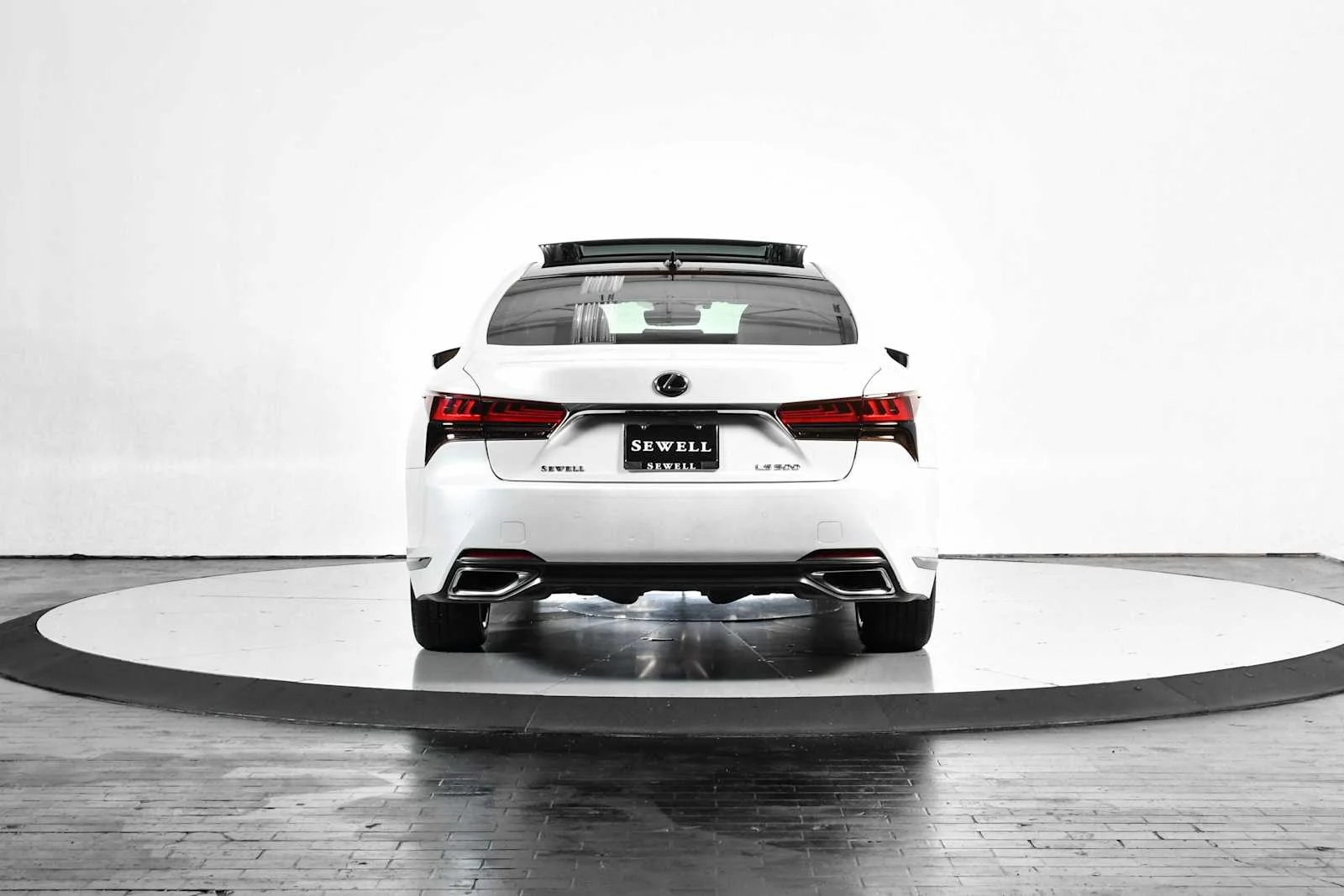 Certified Used 2022 Eminent White Pearl Lexus  image 5