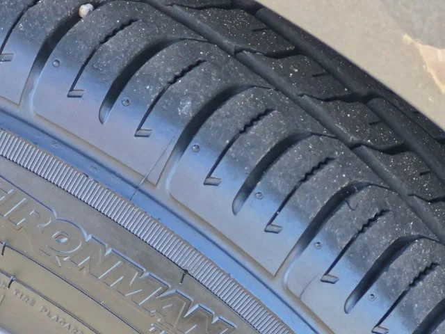 Used 2018 Gray Ford SE image 18