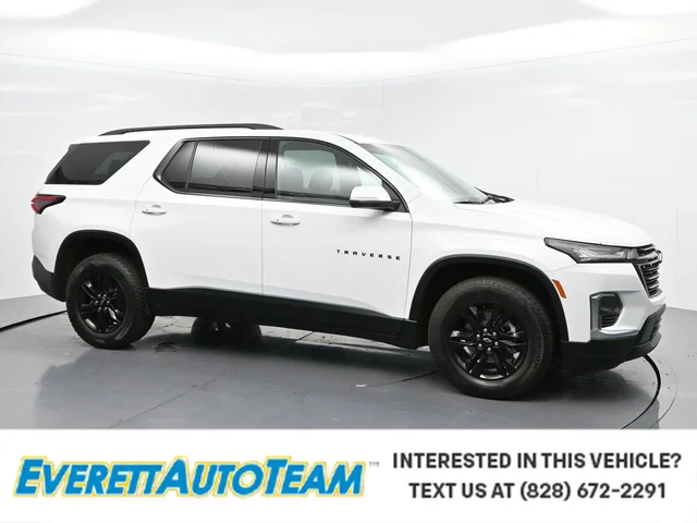 2022 Chevrolet Traverse LT Cloth