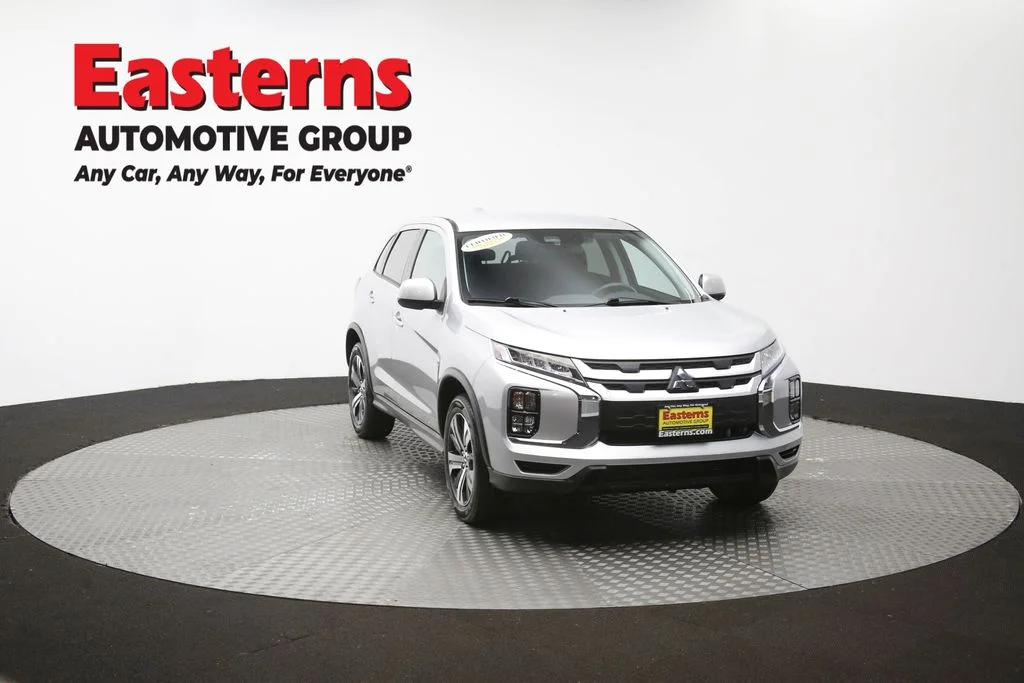 Used 2025 Silver Mitsubishi 2.0 SE image 86