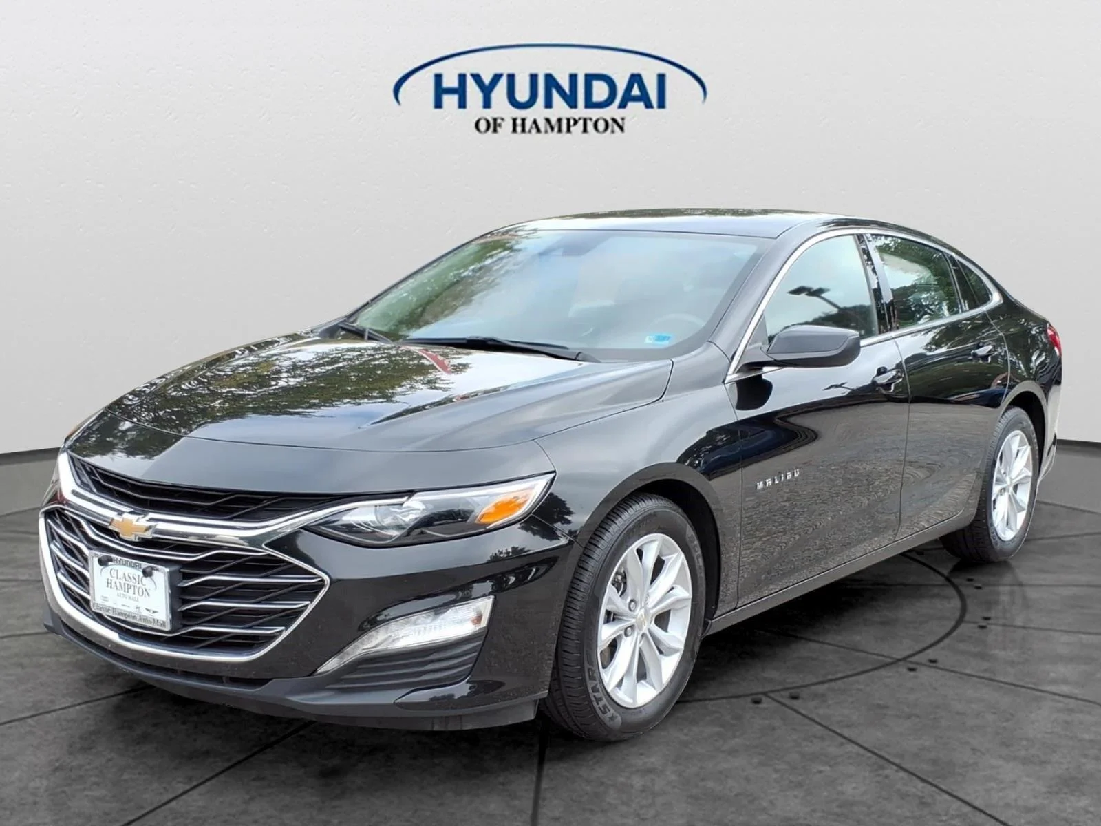 Used 2025 Mosaic Black Metallic Chevrolet LT image 1