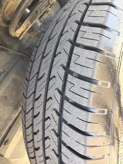 Used 2014 Rugged Brown Pearlcoat Jeep Latitude image 9