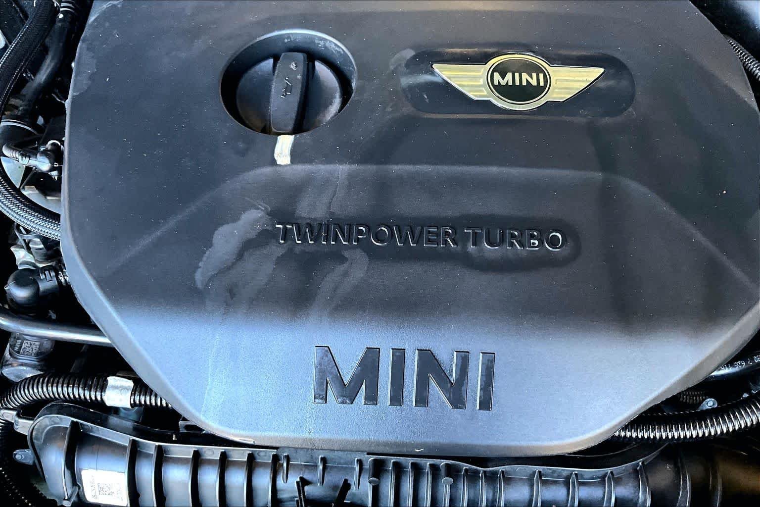 Used 2018 Thunder Grey Metallic MINI Cooper S image 33