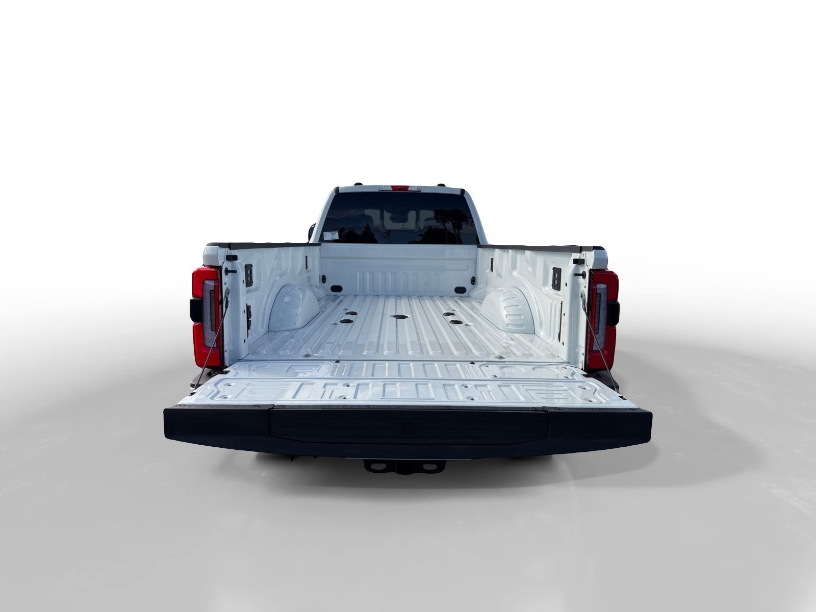 New 2026 Star White Metallic Tri-Coat Ford Platinum image 17