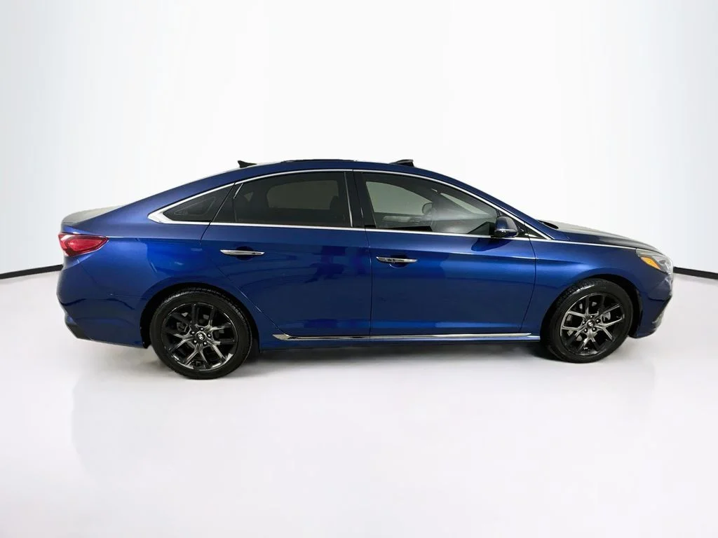 Used 2019 Blue Hyundai Limited image 8