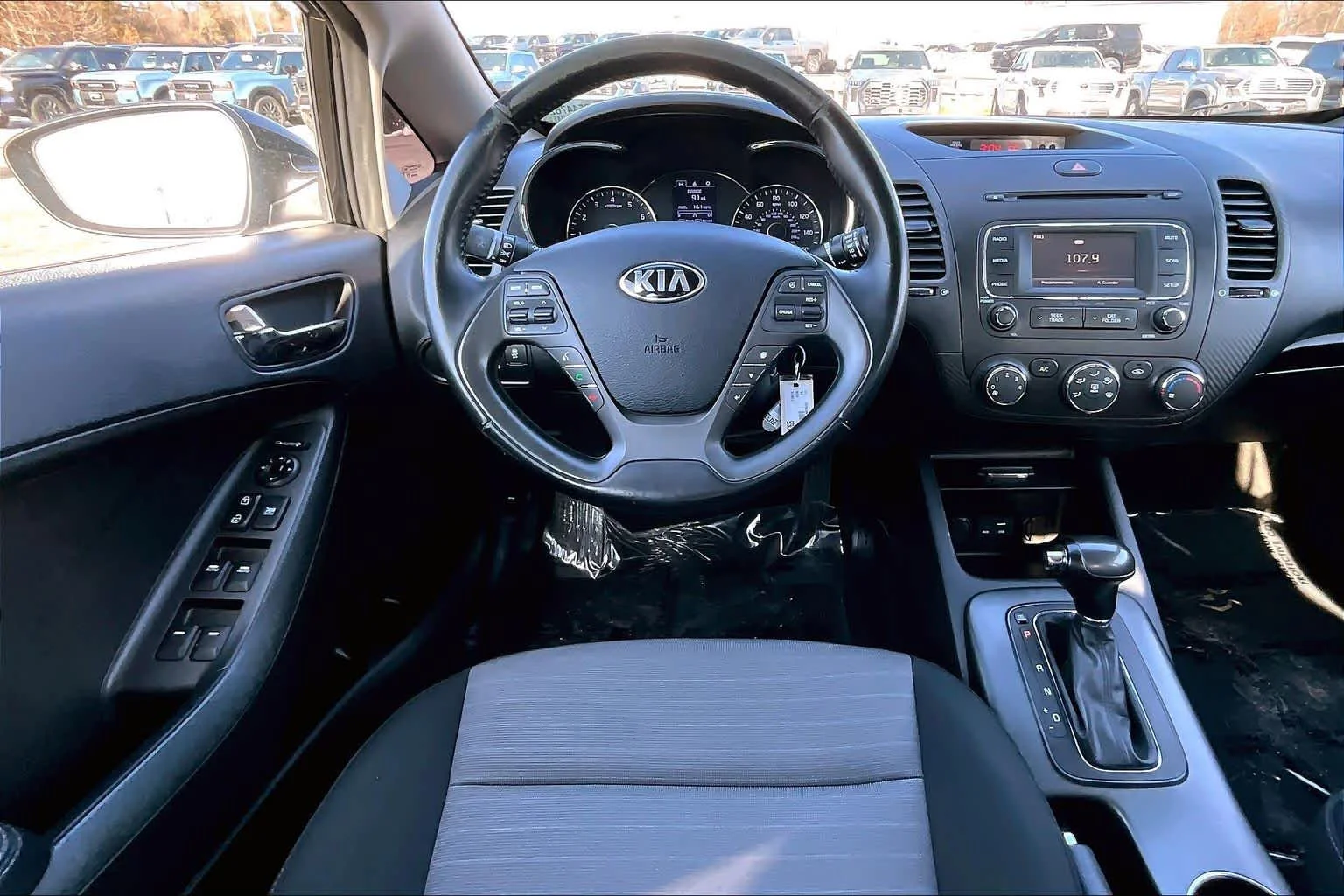 Used 2016 Aurora Black Pearl Kia EX image 10