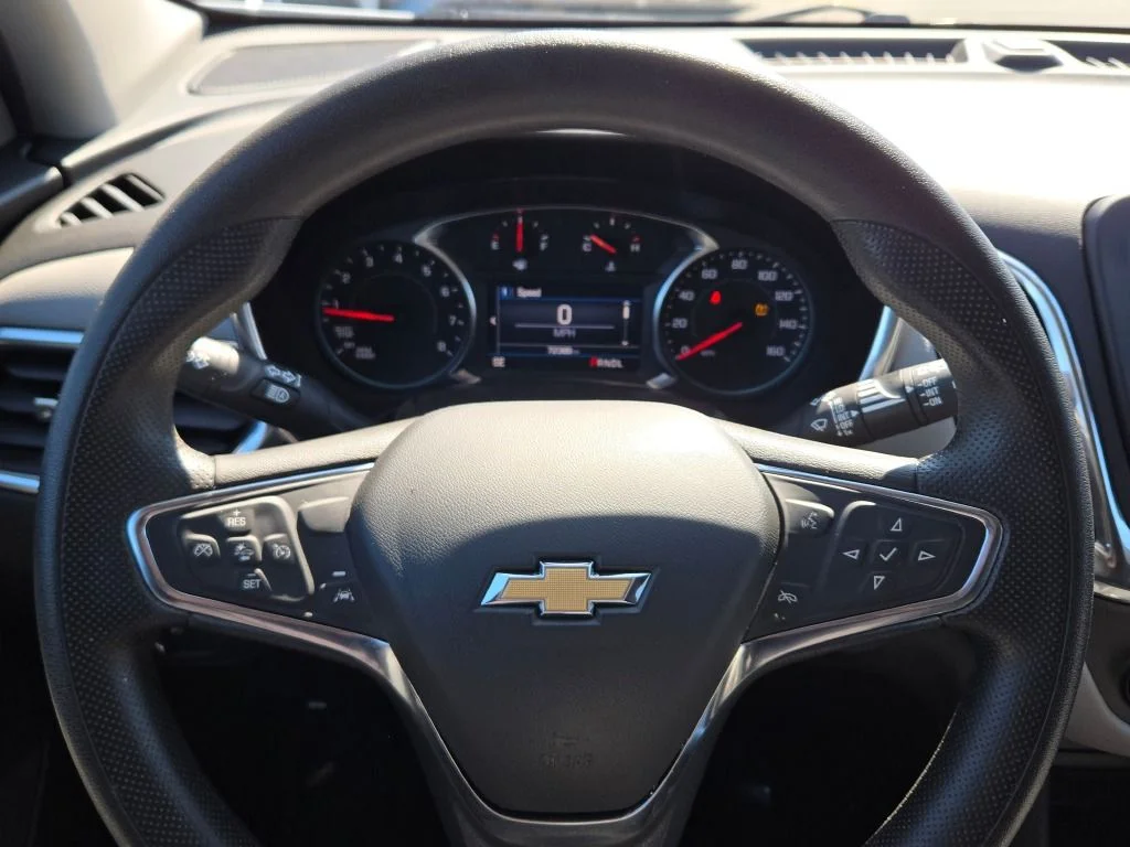 Used 2023 White Chevrolet LT image 28