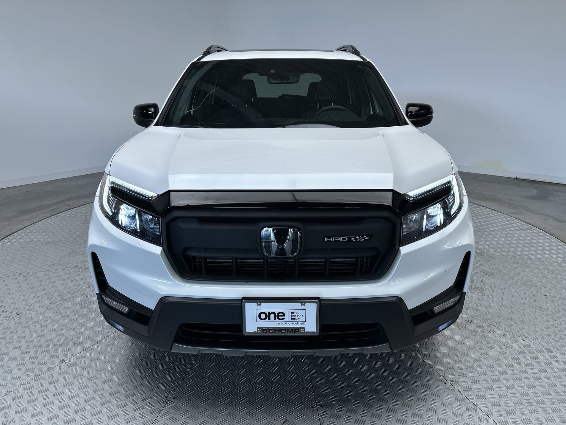 Used 2025 Platinum White Pearl Honda TrailSport image 28