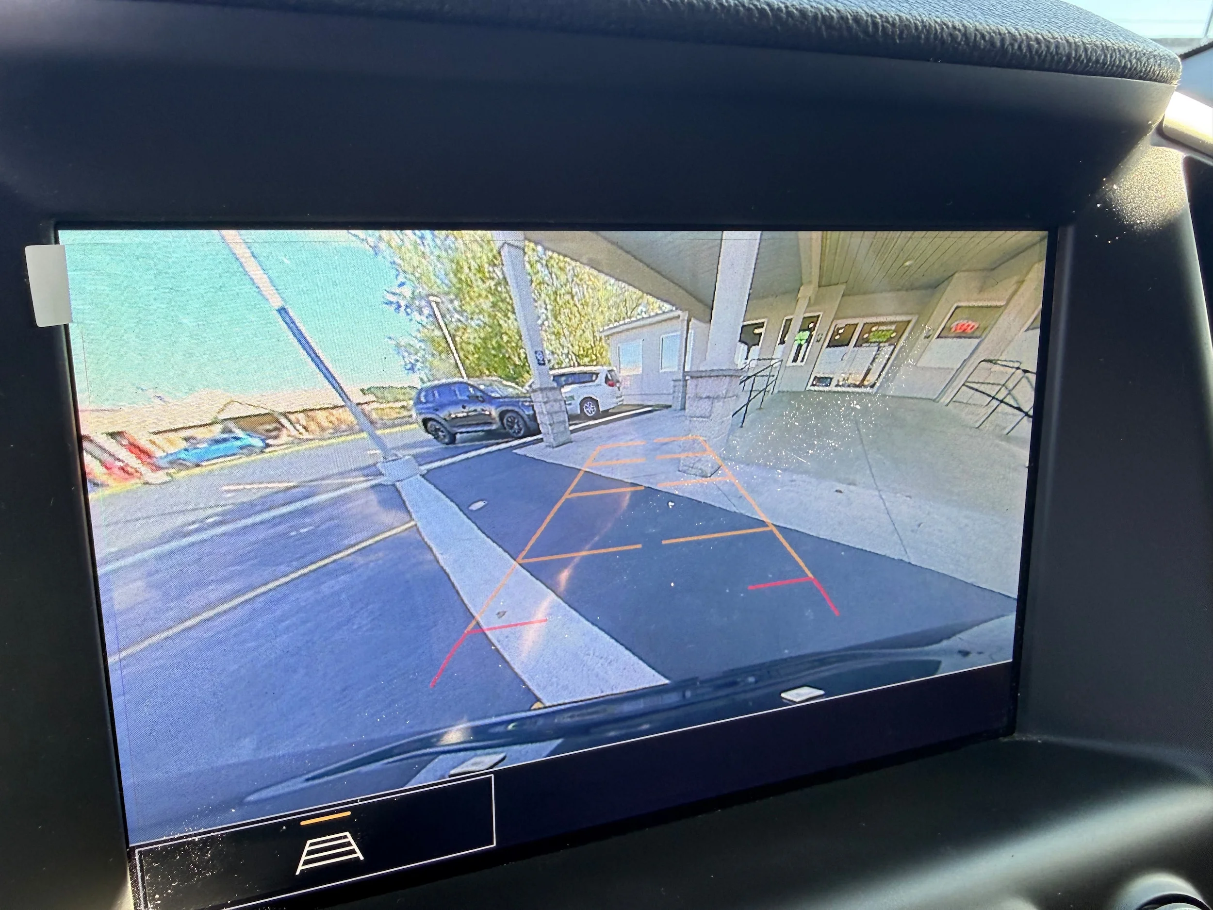 Used 2022 Marine Metallic GMC SLT image 18