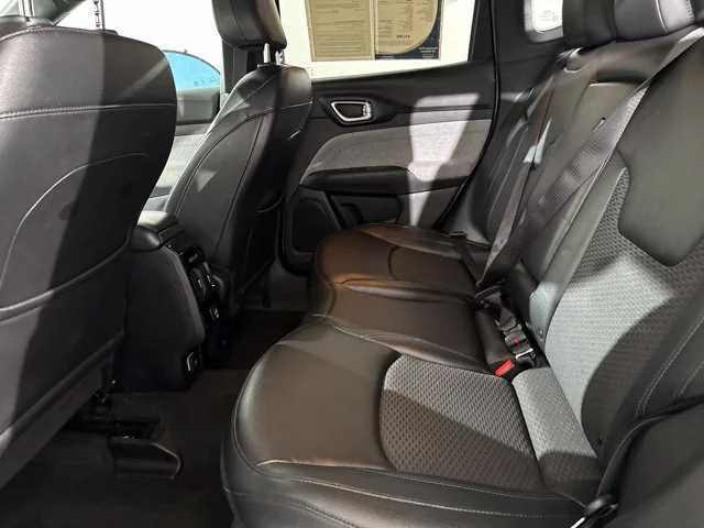 Used 2024 Gray Jeep Latitude image 13