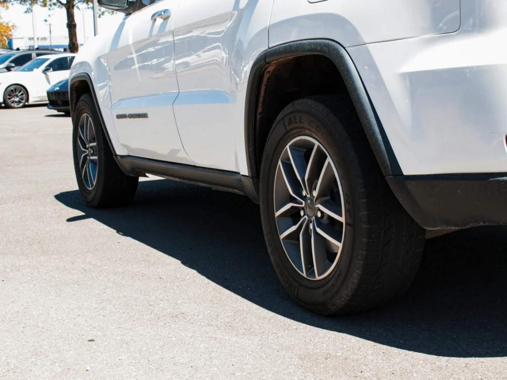 Used 2021 Bright White Clearcoat Jeep Limited image 7