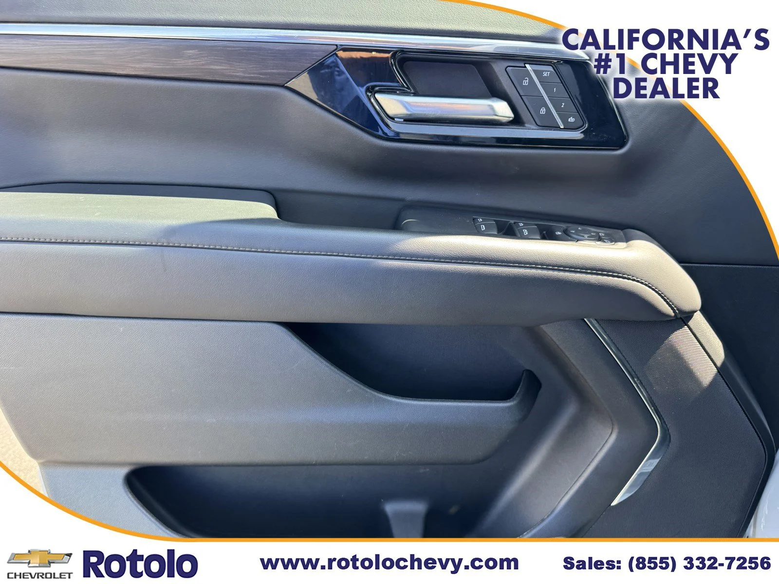 Used 2025 Summit White Chevrolet LT image 16