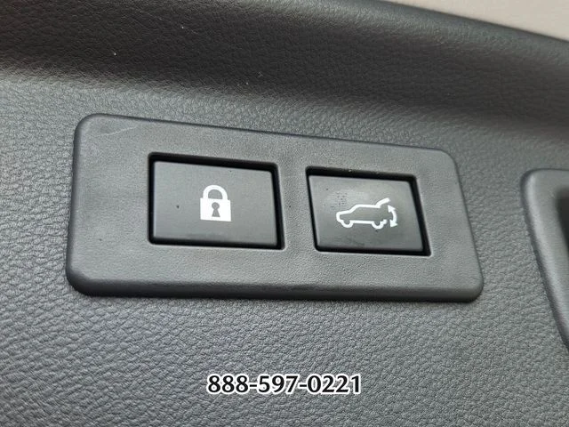 Used 2023 Ice Silver Metallic SUBARU WILDERNESS image 16
