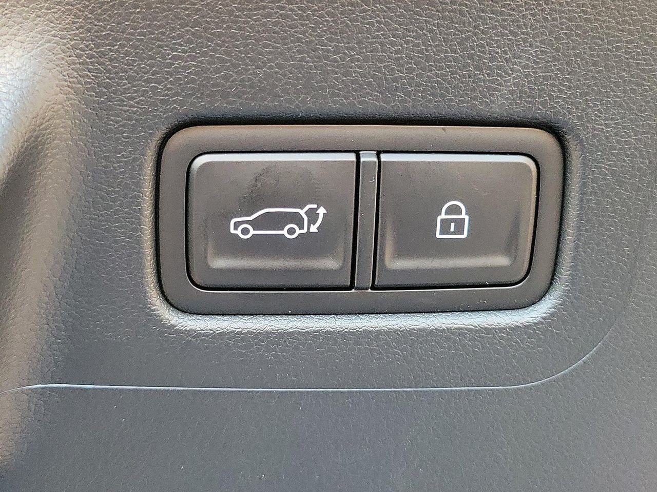 New 2027 Ecotronic Gray Hyundai SE FWD image 16