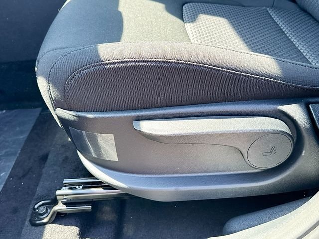 Used 2026 Fusion Orange Kia LX image 18