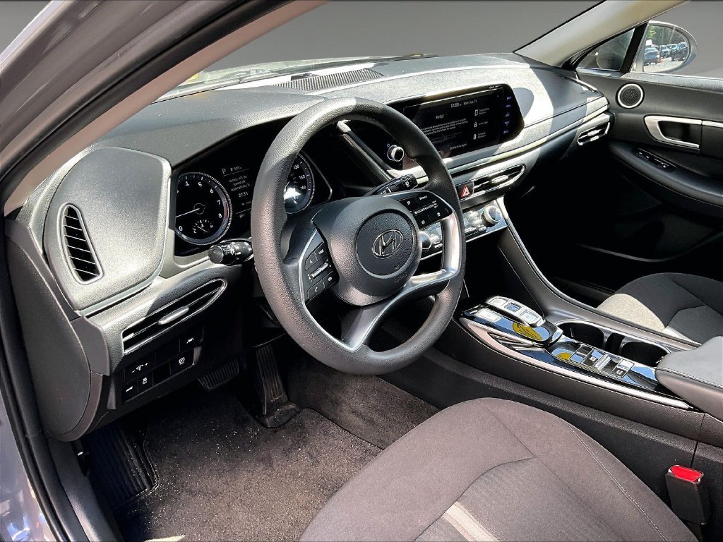 Used 2023 Gray Hyundai SEL image 11