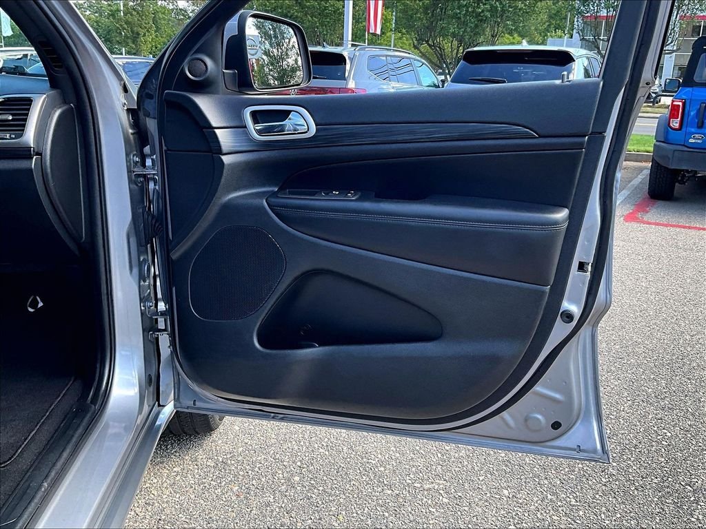 Used 2021 Silver Jeep Laredo X image 12