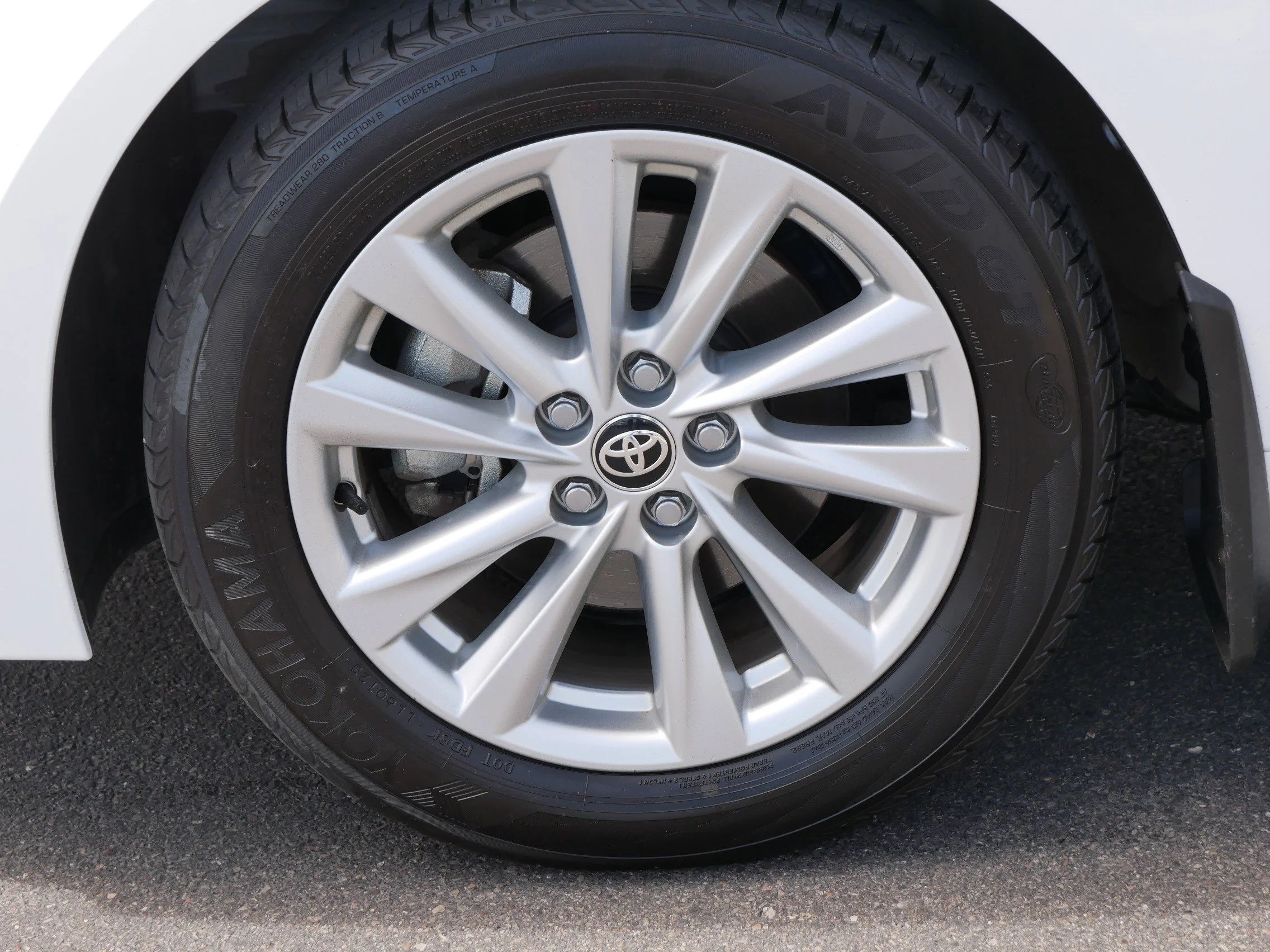 Used 2023 Ice Cap Toyota Hybrid LE image 15