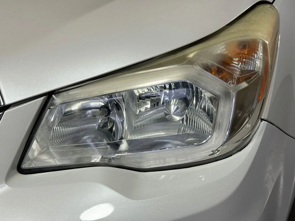 Used 2015 White Subaru 2.5i Touring image 38