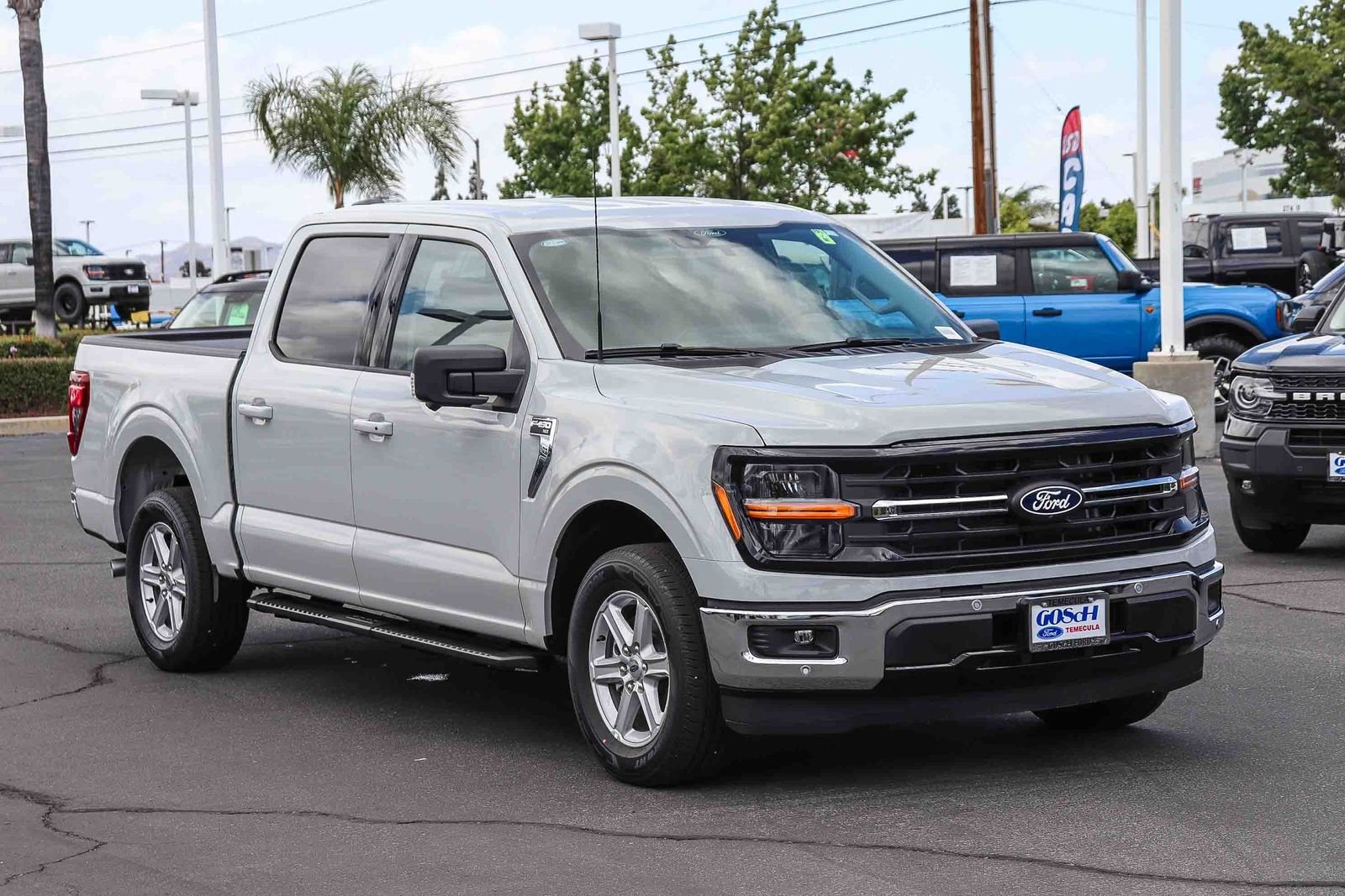 New 2026 Avalanche Ford XLT image 3