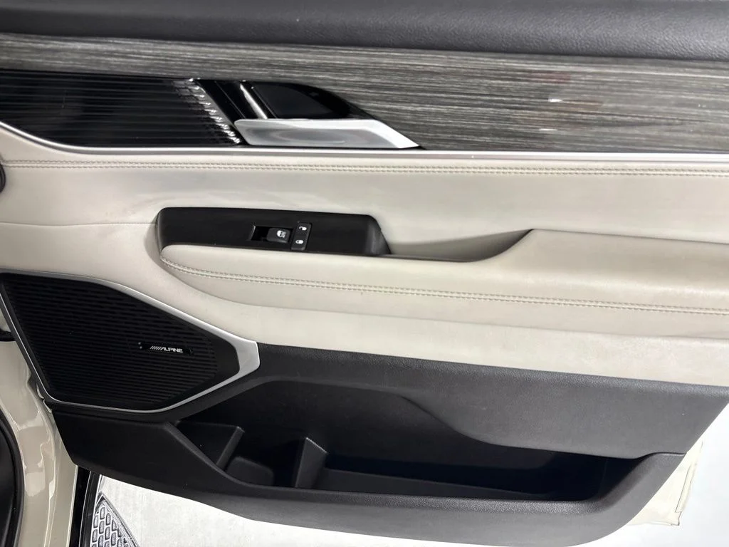 Used 2022 White Jeep Series II image 15