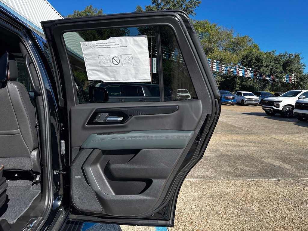 2026 GMC Yukon AT4 - Photo 18