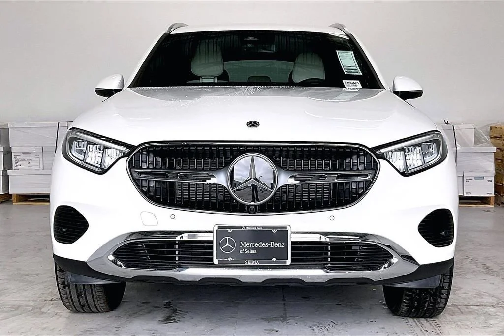 New 2026 Polar White Mercedes-Benz GLC 300 image 15