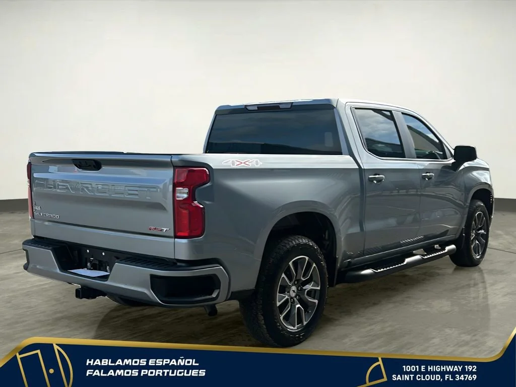 Used 2025 Sterling Gray Metallic Chevrolet RST image 6