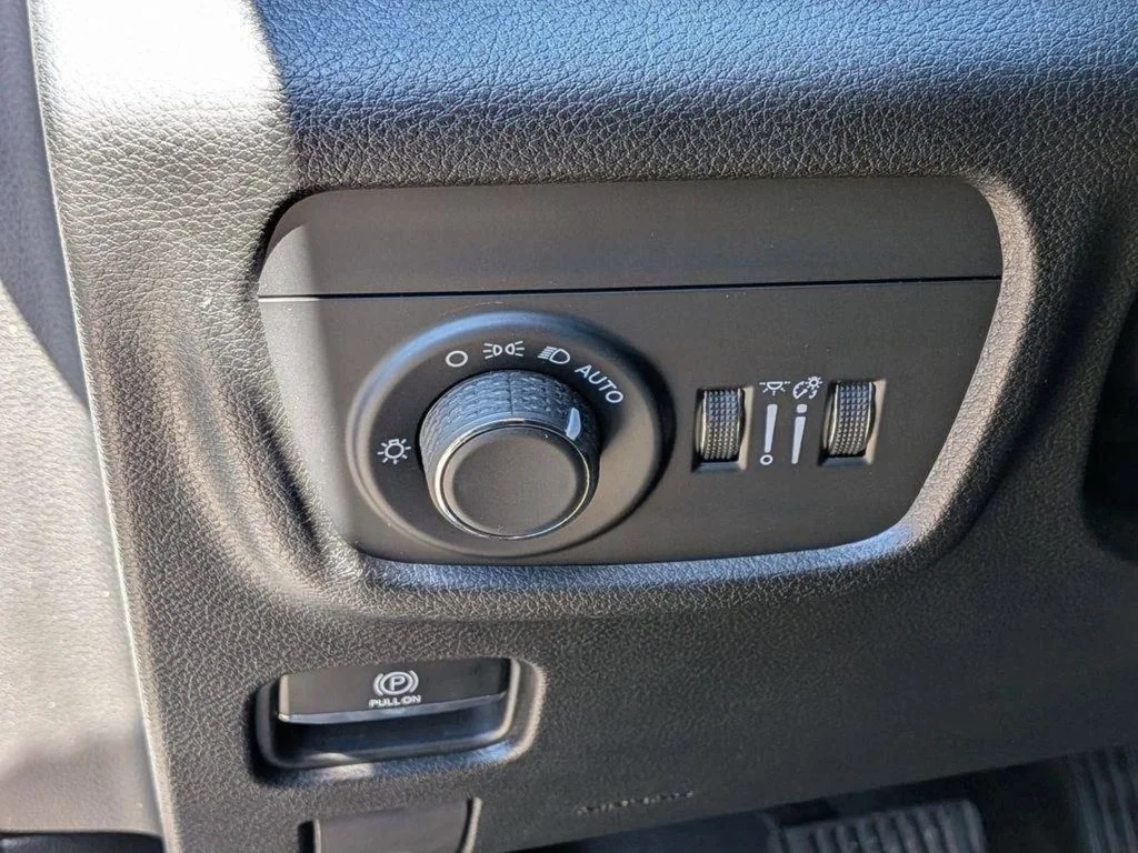 Used 2023 White Jeep Altitude X image 15