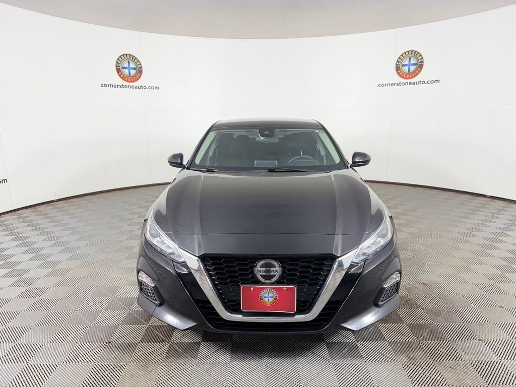 Used 2021 Black Nissan 2.5 SV image 16