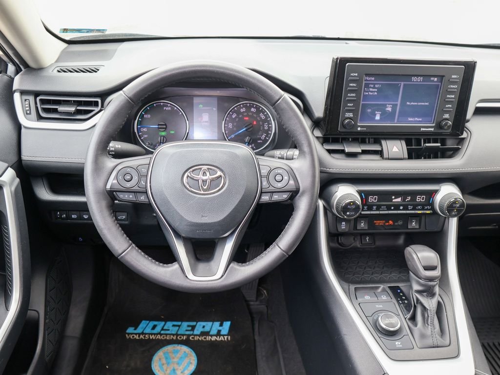 Used 2022 Silver Toyota XLE image 19