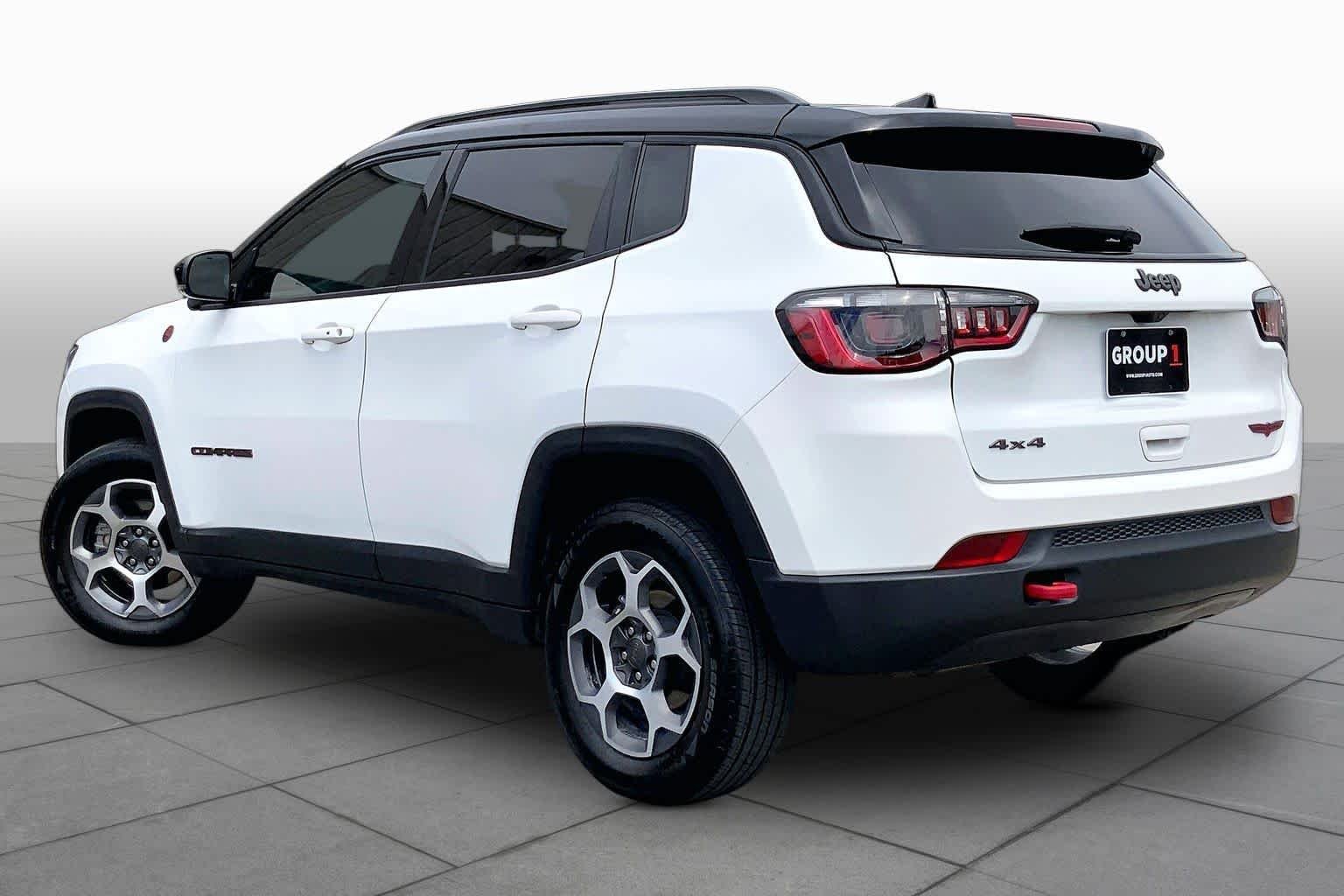 Used 2022 Bright White Clearcoat Jeep Trailhawk image 12