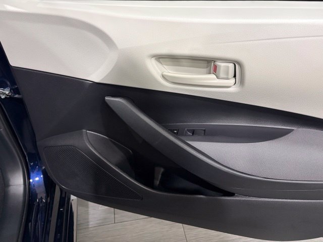 Used 2024  Toyota LE image 13