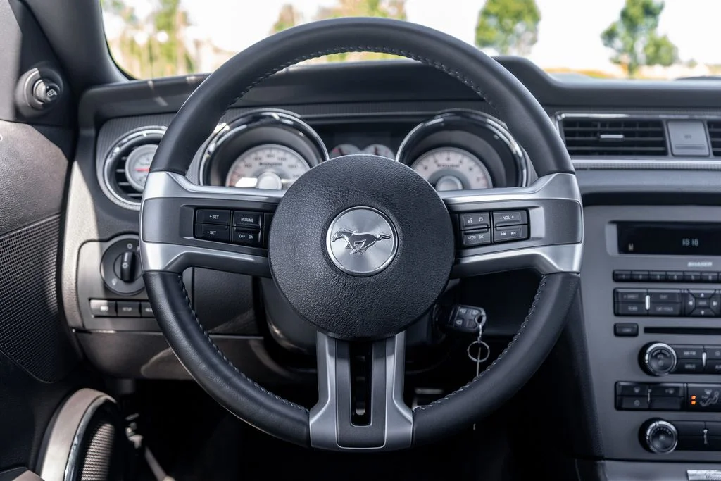 Used 2012 Blue Ford GT Premium image 17