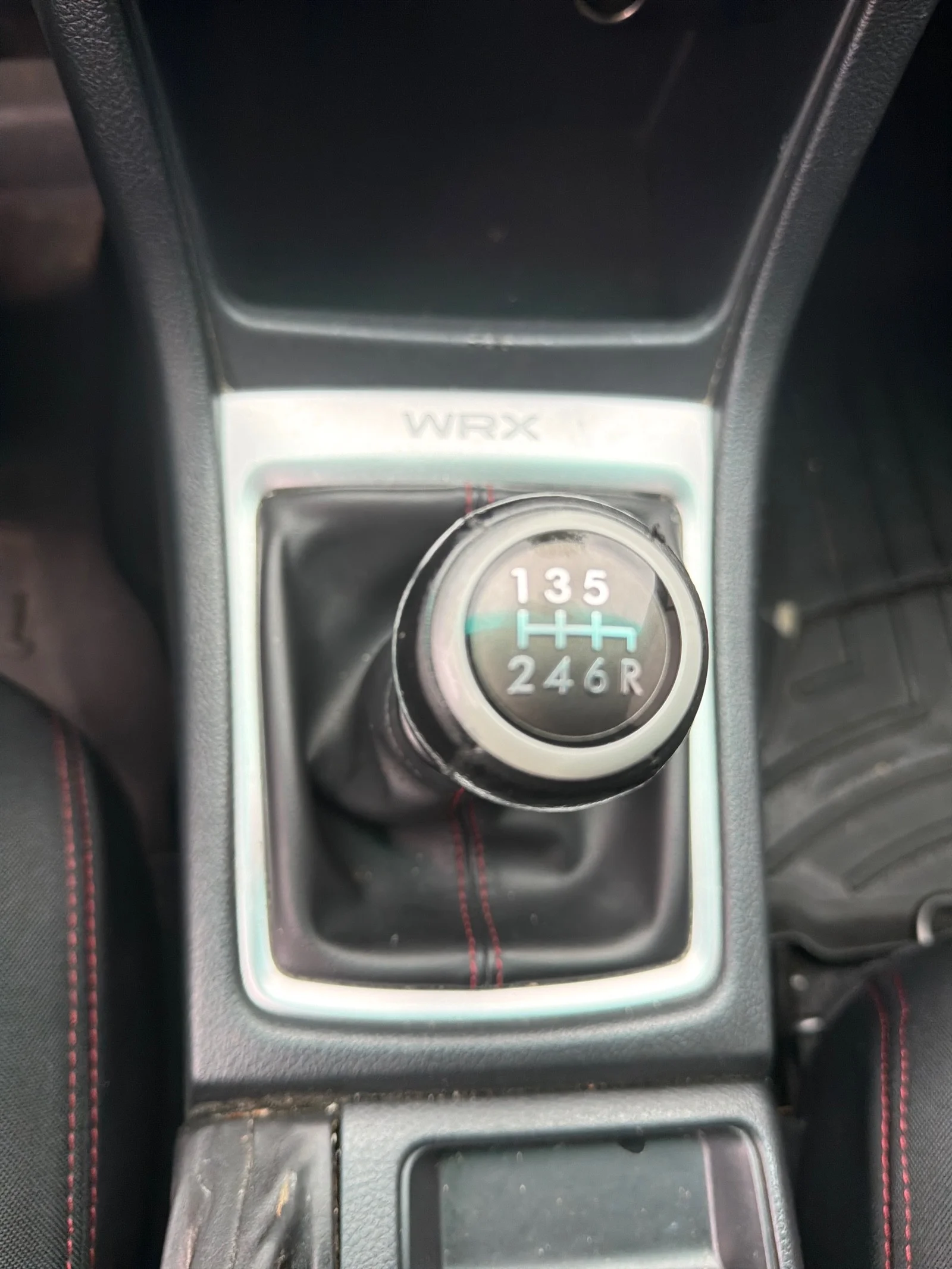 Used 2017  Subaru  image 13