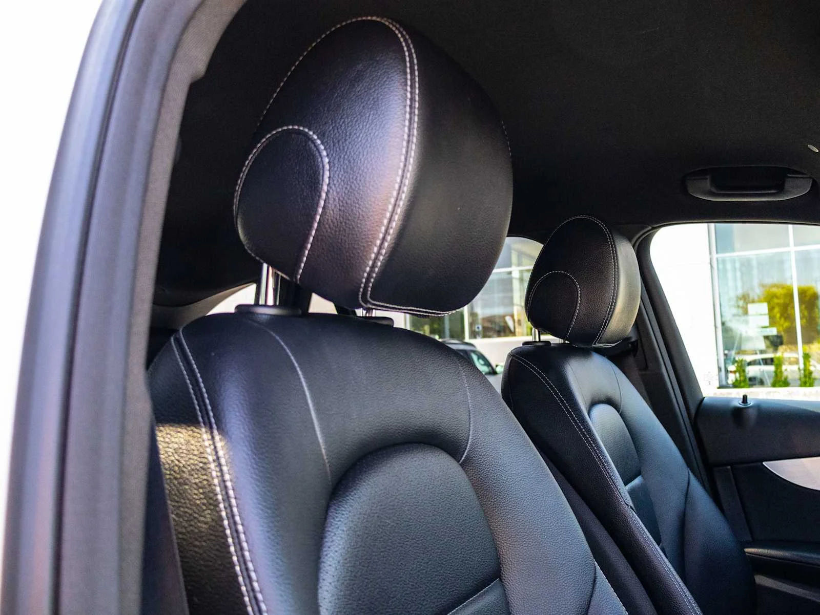 Used 2020  Mercedes-Benz GLC 300 image 21