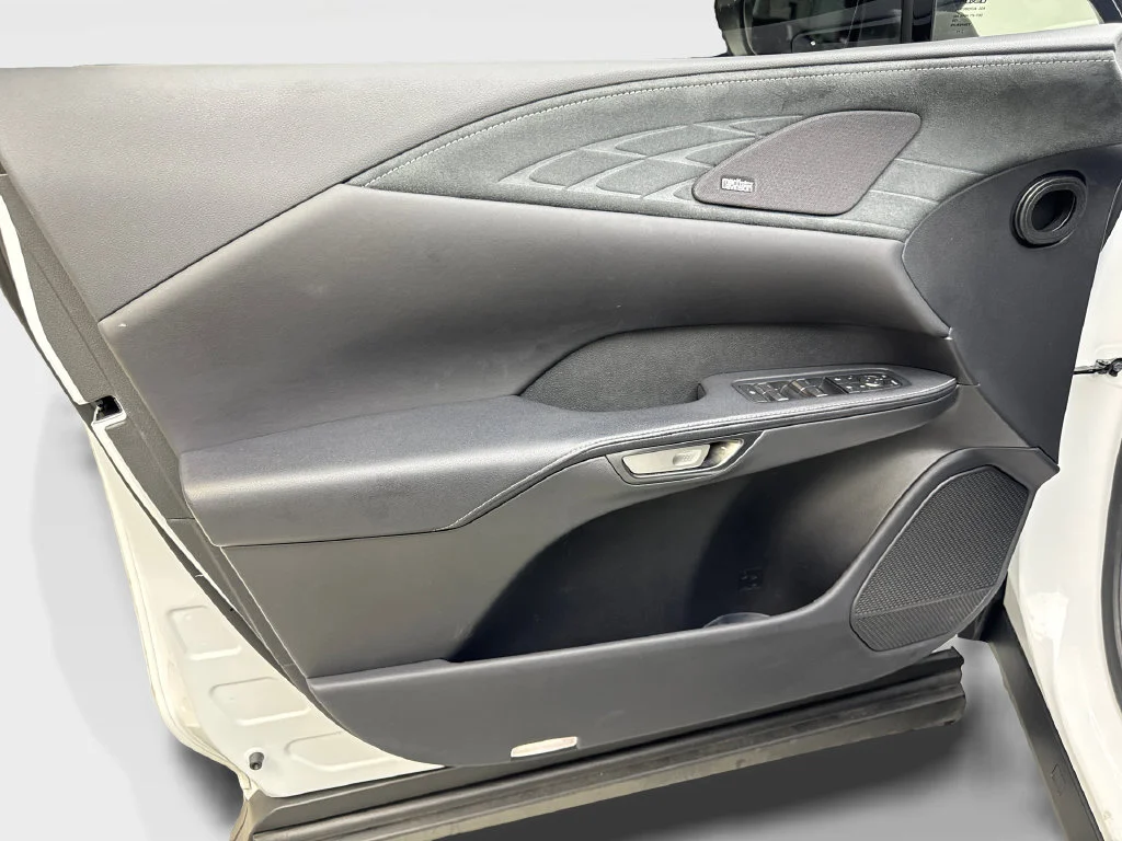 Used 2023 White Lexus 500h F SPORT Performance image 33