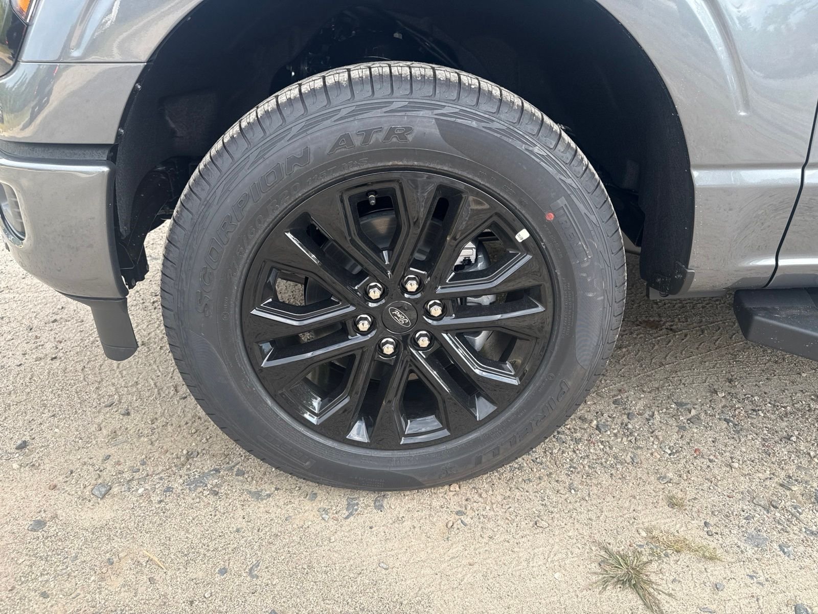 New 2026 Carbonized Gray Metallic Ford XLT image 10