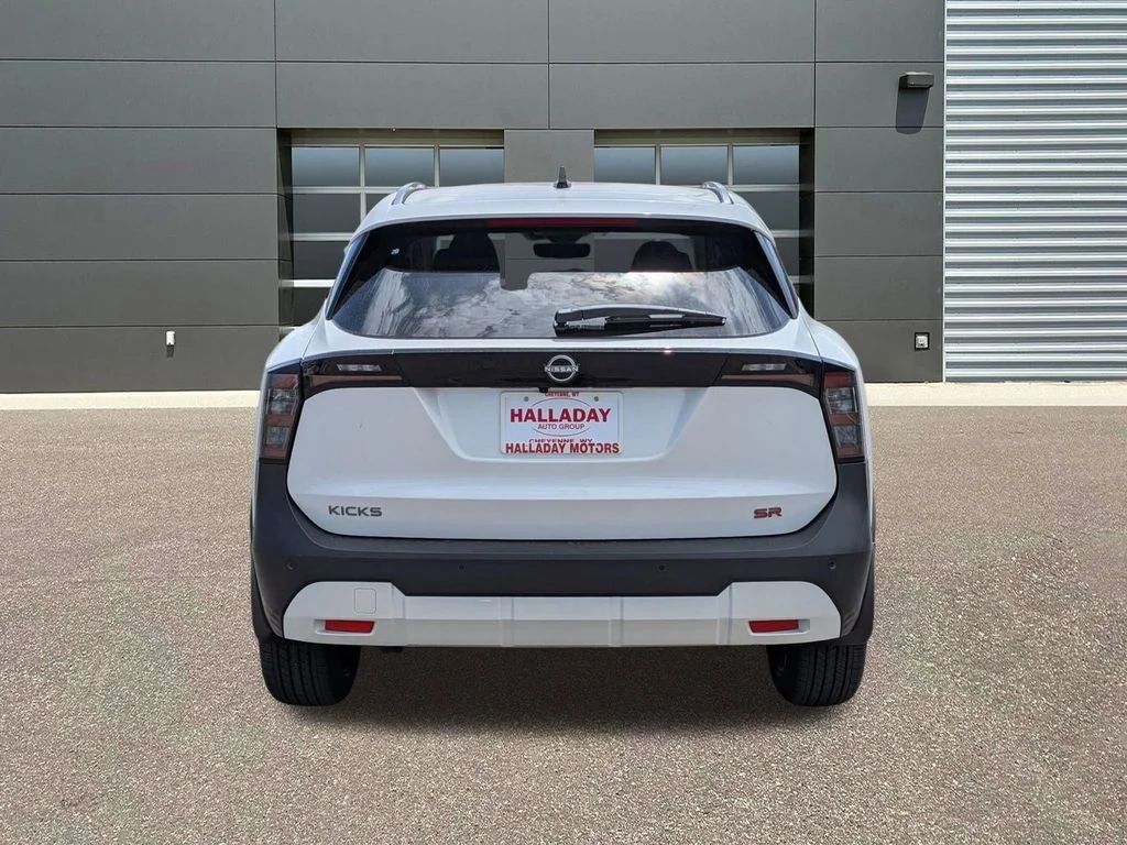 New 2026 Aspen White TriCoat Nissan SR image 7